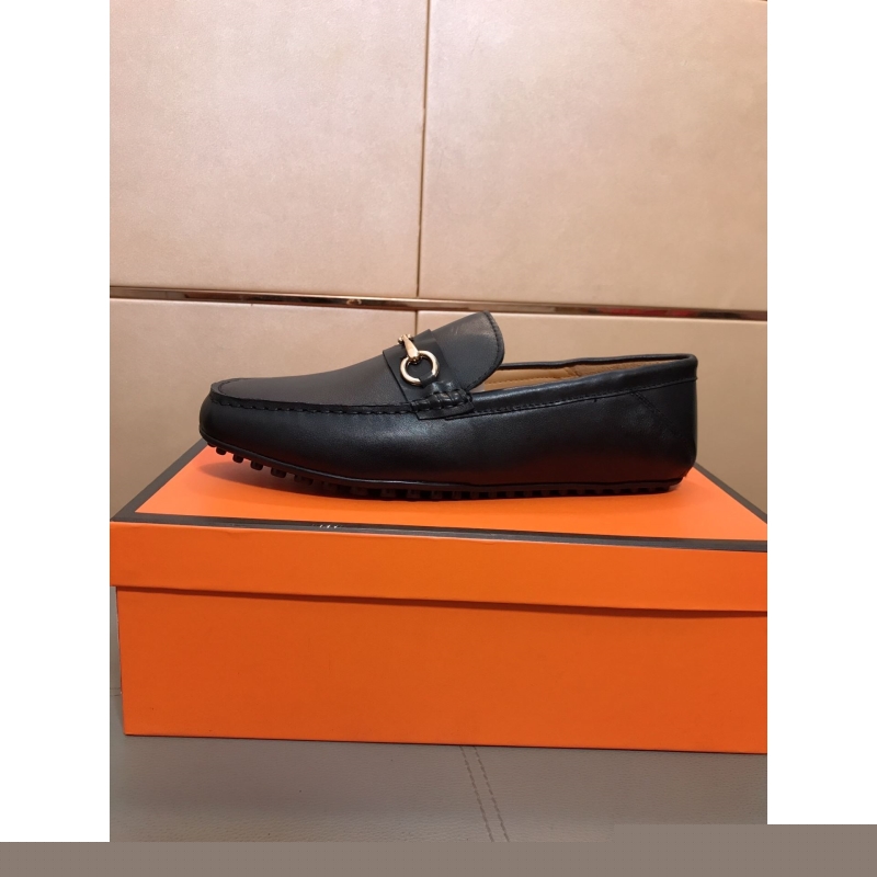 G*u*i leather shoes